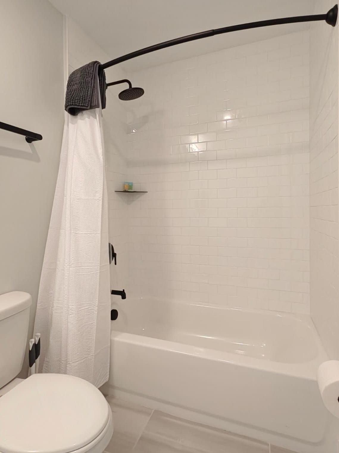 Fun Cozy Apts - 1 25 Mile Walk To Tiaa Bnk Fld Jacksonville Extérieur photo